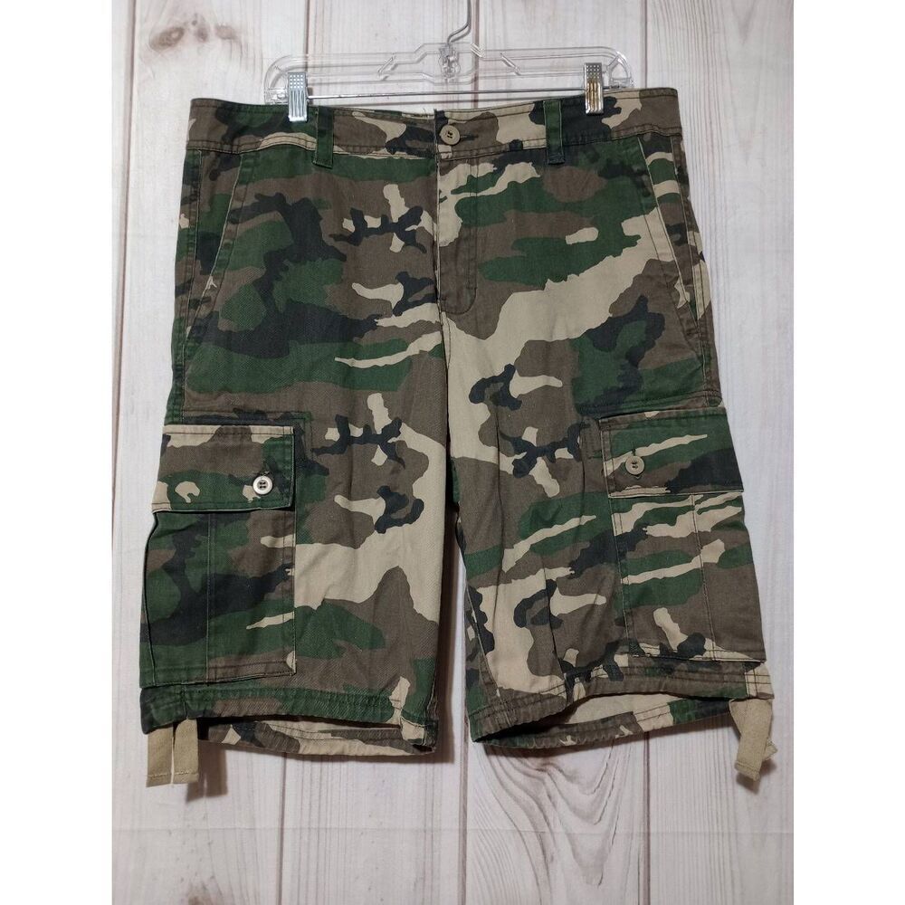 FreeWorld Shorts Men's 36 Camouflage Cargo Khakis